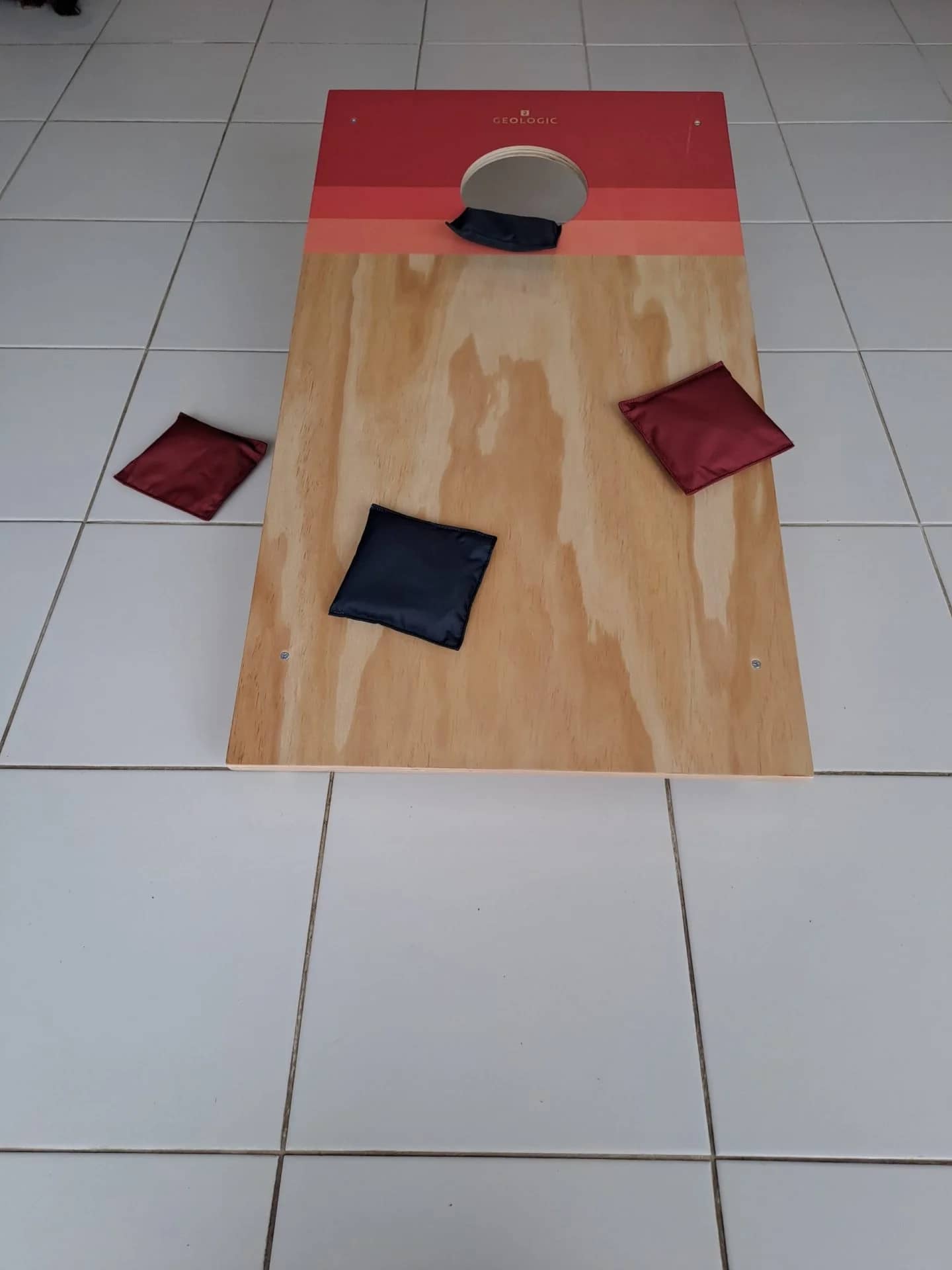Jeu géant en bois cornhole à louer ToulouseElite animation