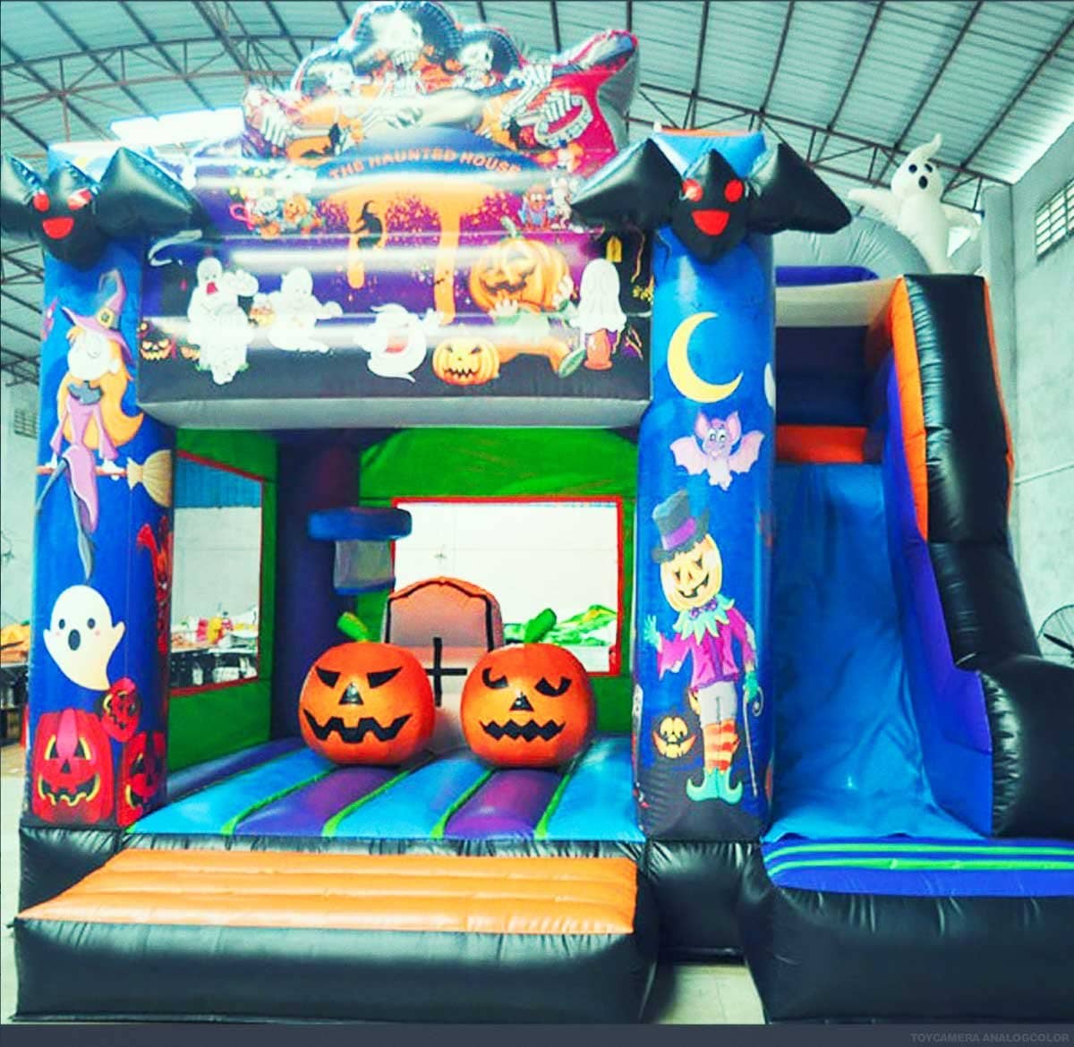 Château effrayant Halloween — vue 2
