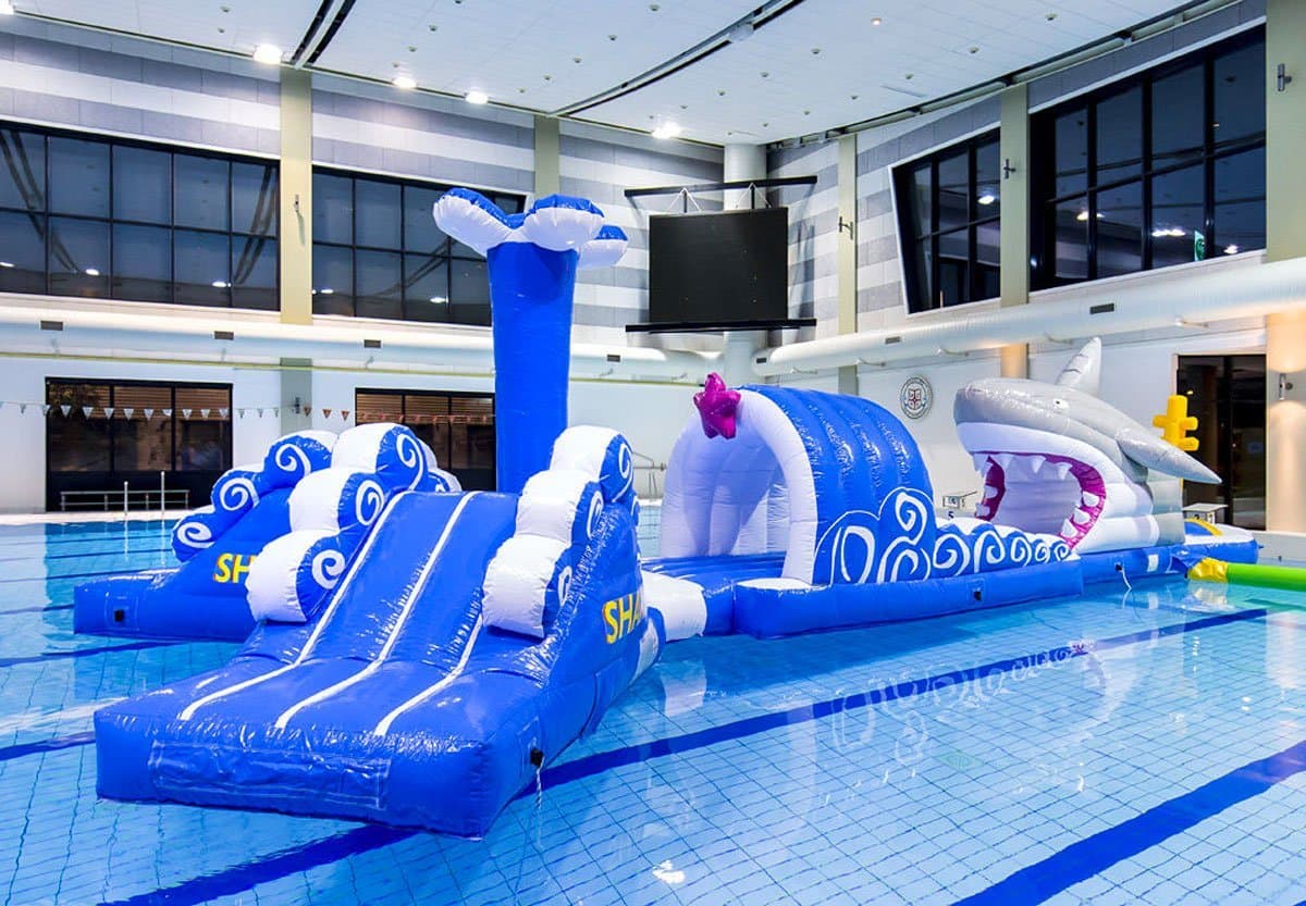 Parcours aquatique requin