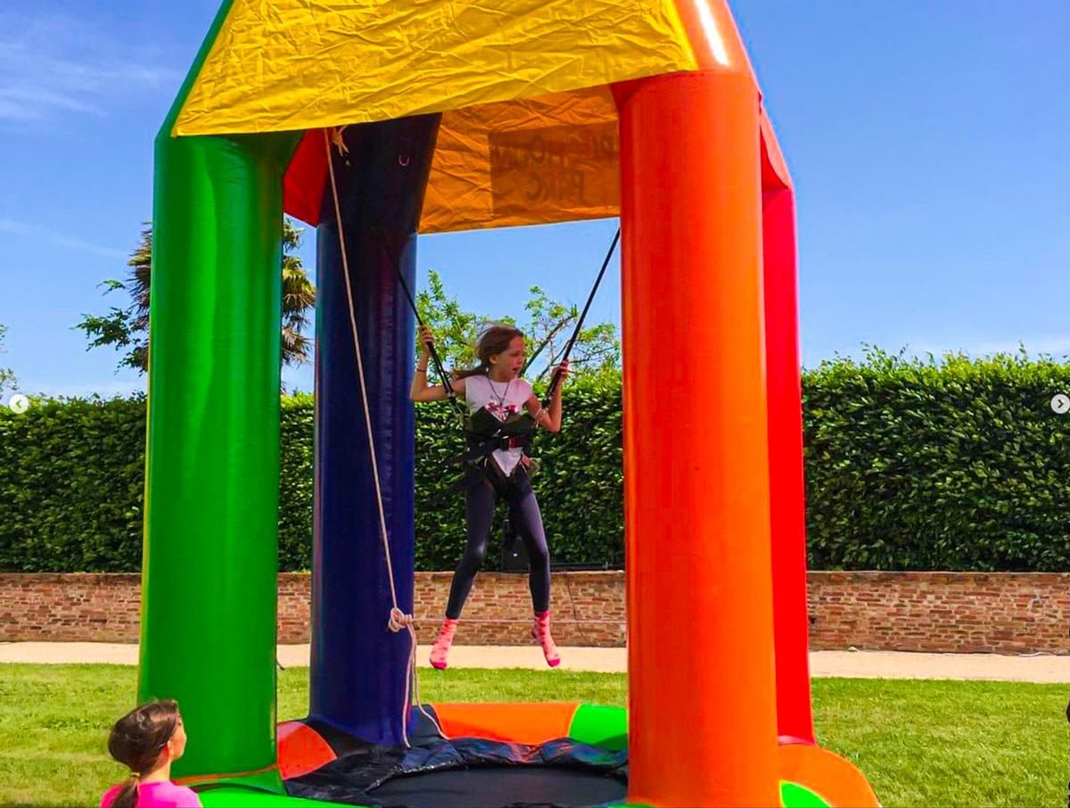 Jeu gonflable trampoline élastique à louer Toulouse